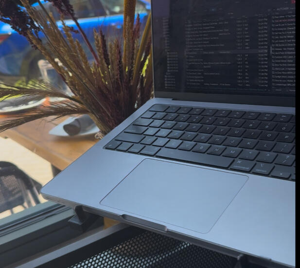 Bota Nero Behind the Booth